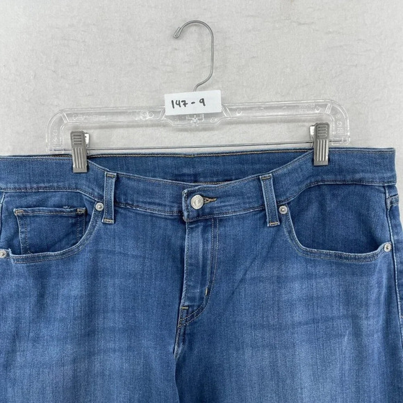 Levi's Pants Womens Sz 32 Blue Denim Stretch Straight Leg Highrise Cropped Jeans - Picture 11 of 11